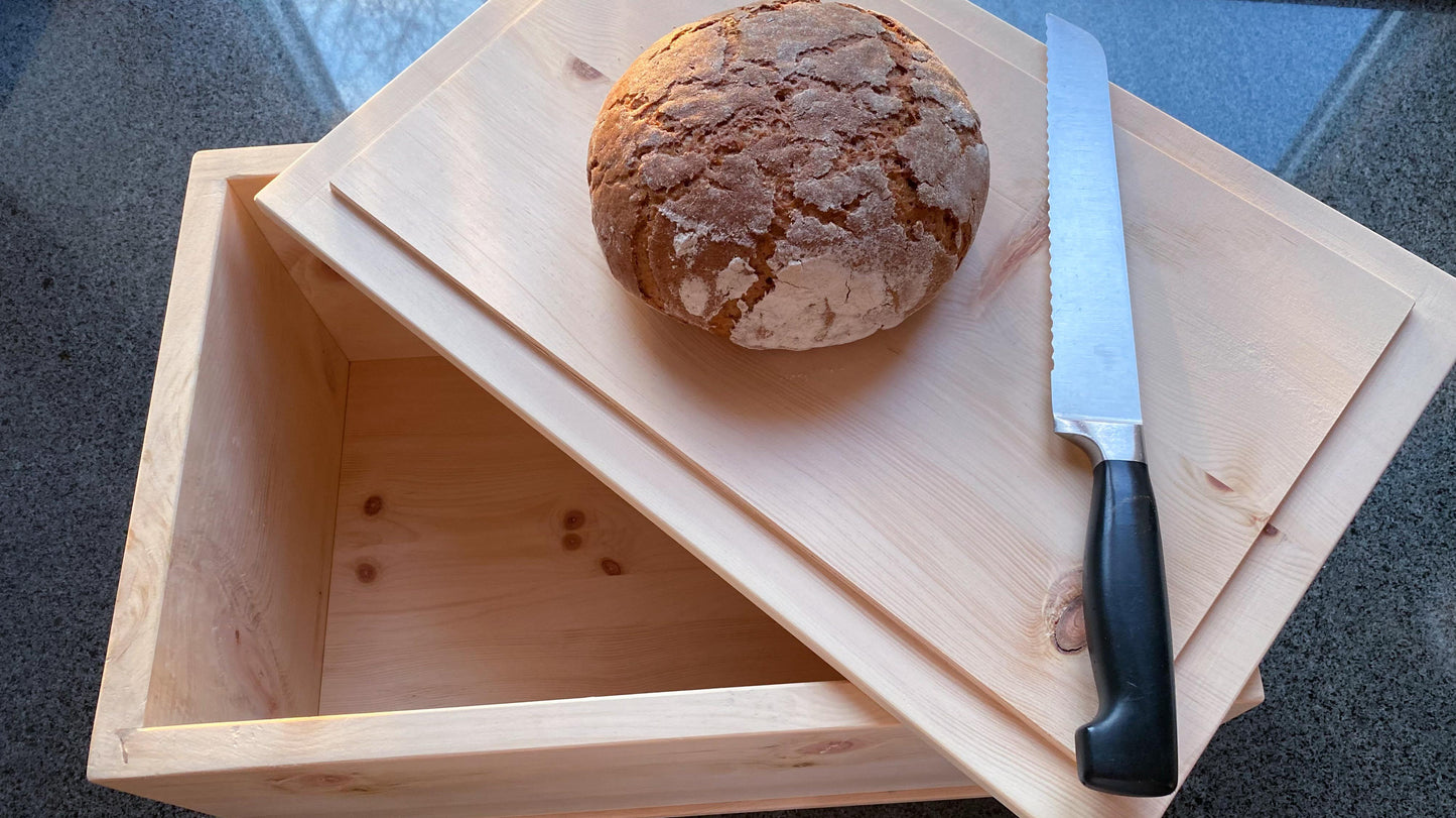Zirbenbrottopf mit Deckel